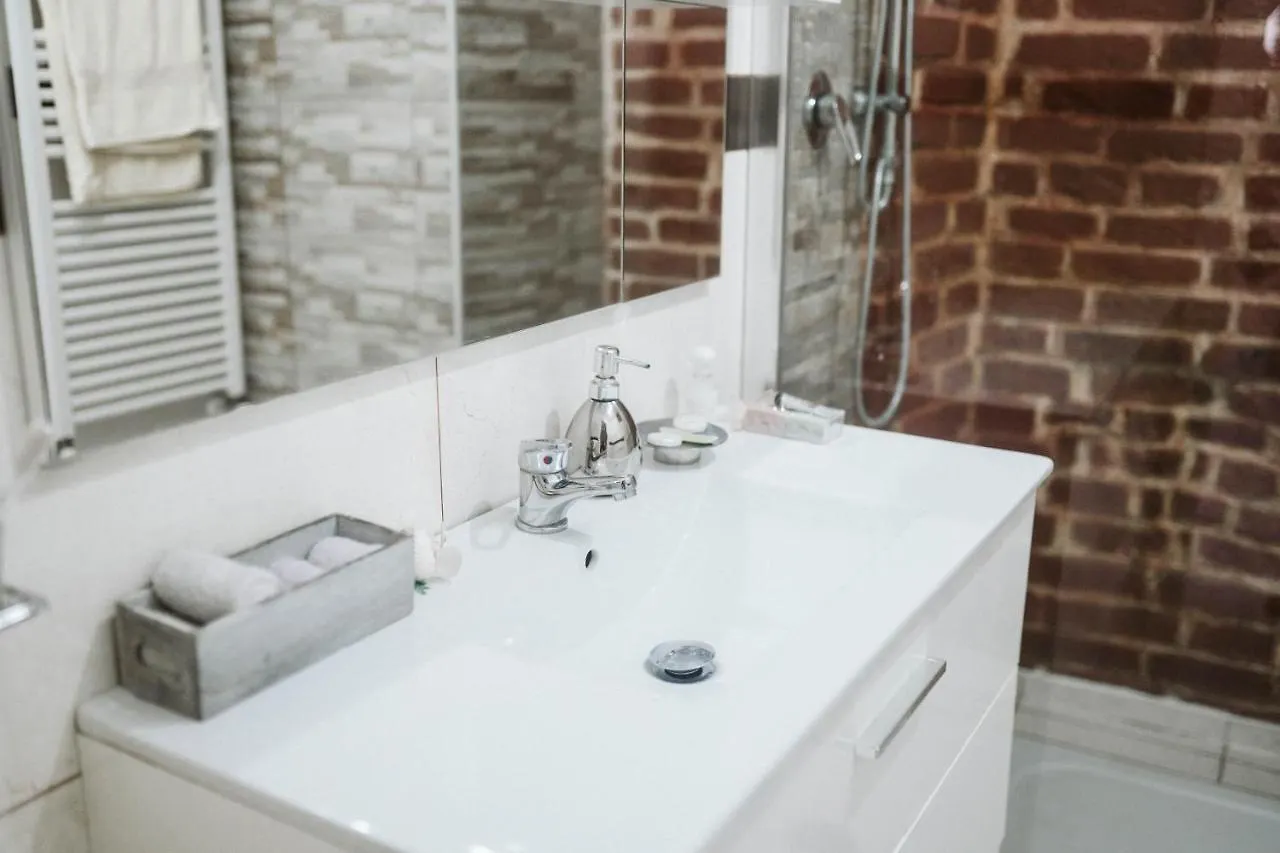 Luxury Loft - Milano Centrale 0*, Milan Italy